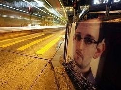 Edward Snowden, les droits de l’Homme et le droit public international