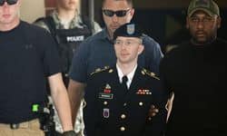 La peine maximale de Bradley Manning possiblement réduite à 90 ans (The Guardian)