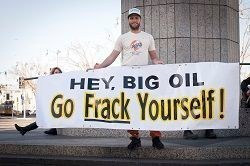 Révélation WikiLeaks : l’industrie pétrolière se prépare pour la plus importante campagne environnementale jamais connue