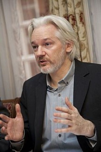 Un haut démocrate du Congrès américain exige que le président équatorien «livre» Julian Assange