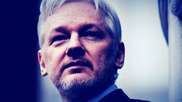 Les conditions de vie de Julian Assange se détériorent… (The Gateway Pundit)