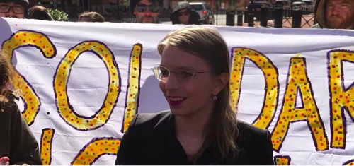 Chelsea Manning emprisonnée de nouveau pour la contraindre de témoigner contre WikiLeaks