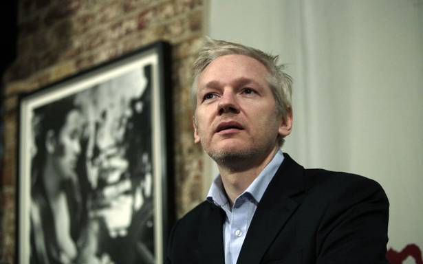 Quelques questions (relativement simples) à la presse au sujet de Julian Assange