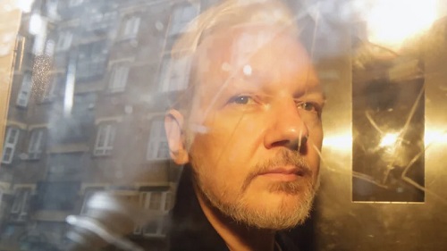 Seuls les lâches et les sadiques soutiennent la persécution d’Assange