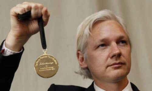 Le fondateur de Cryptome demande à être inculpé avec Assange (Consortium News)